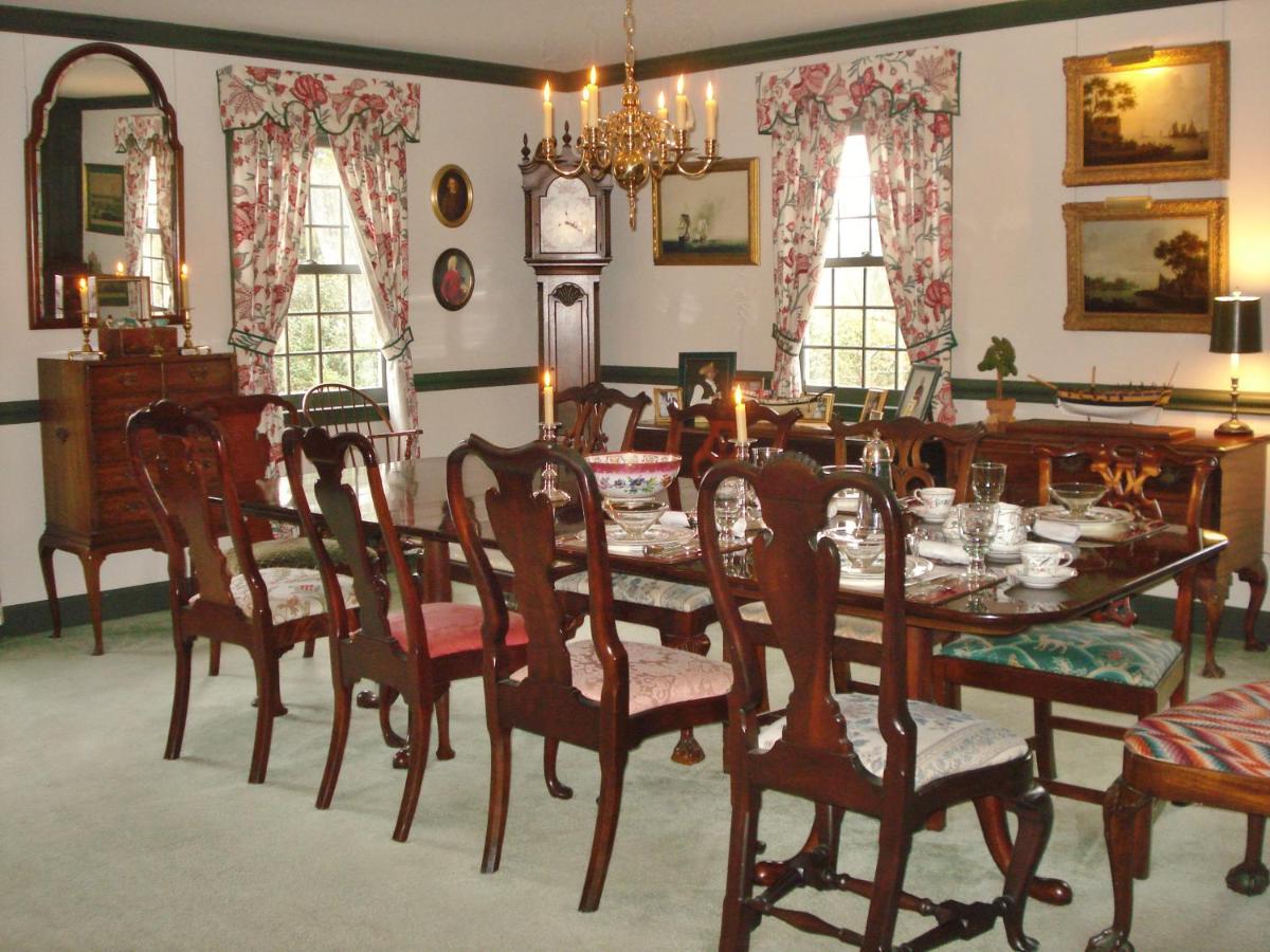 Newport House Bed & Breakfast Γουίλιαμσμπεργκ Εξωτερικό φωτογραφία